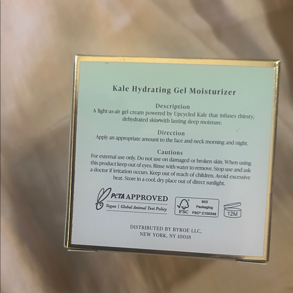 ROE Kale Gel Moisturizer - Mint and Gold - Picture 2 of 5